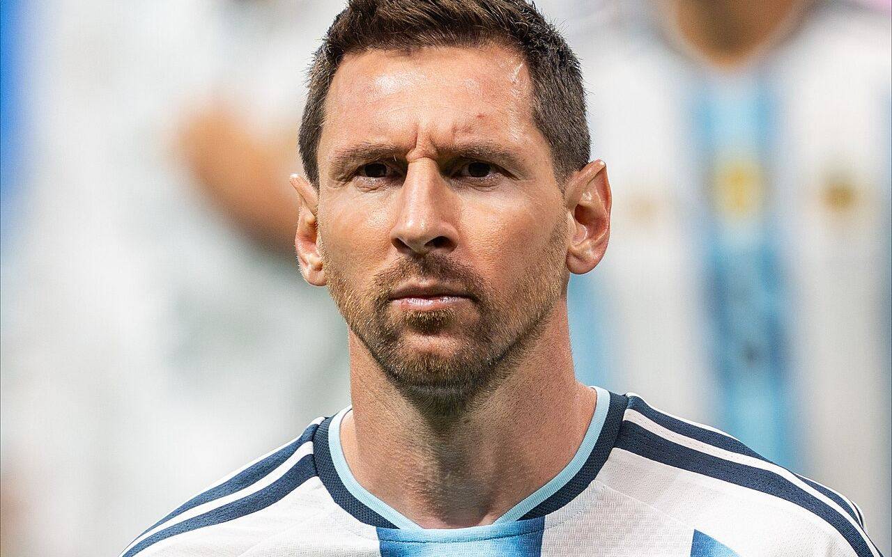 Lionel Messi en primer plano vistiendo la camiseta de la Selección Argentina