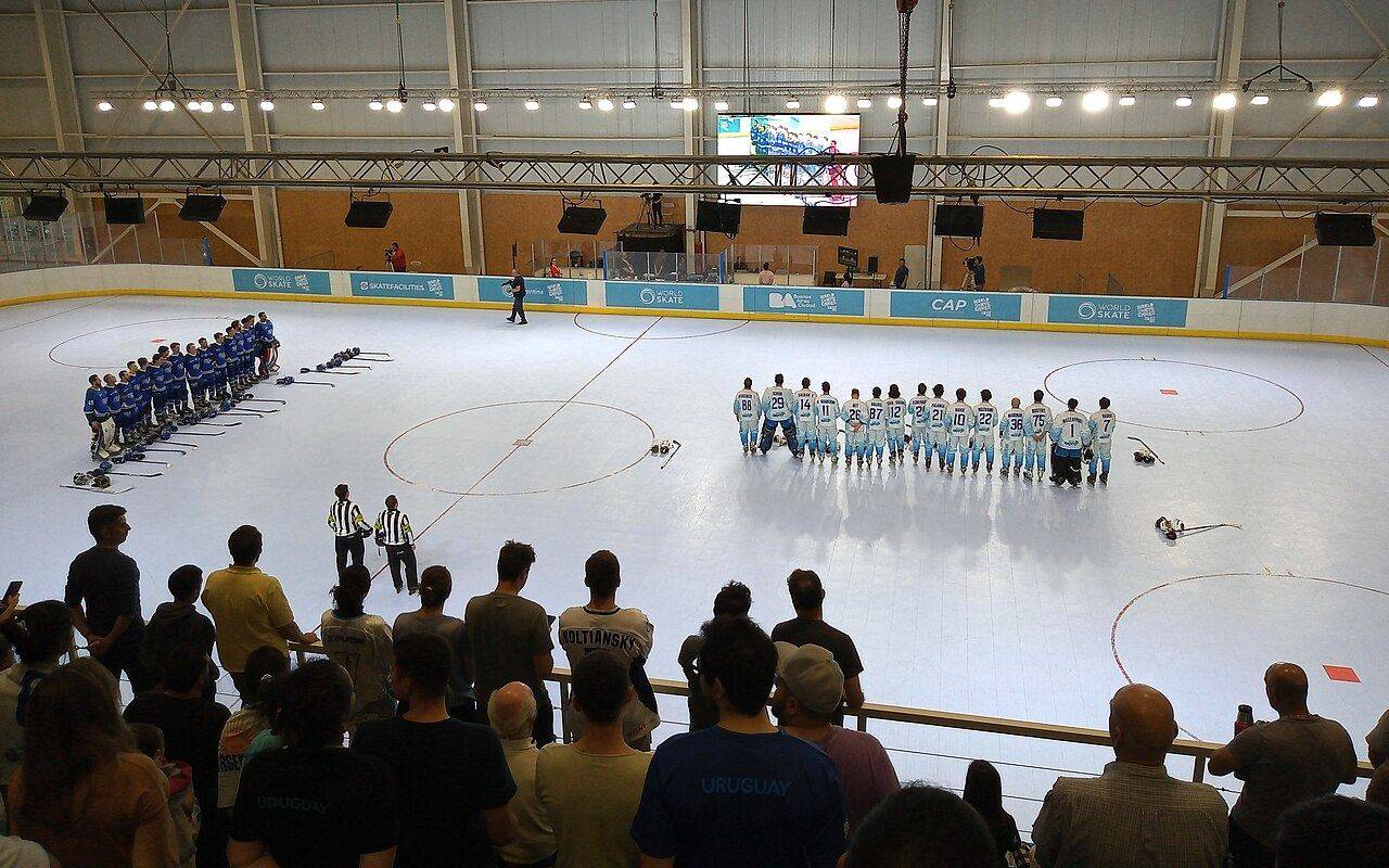 Seleccion de hockey sobre patines en la cancha