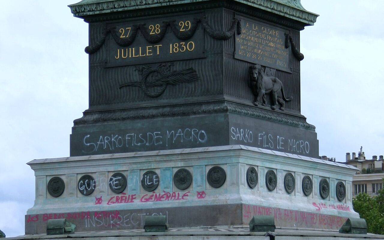 Monumentos y calles de París afectados durante los disturbios recientes