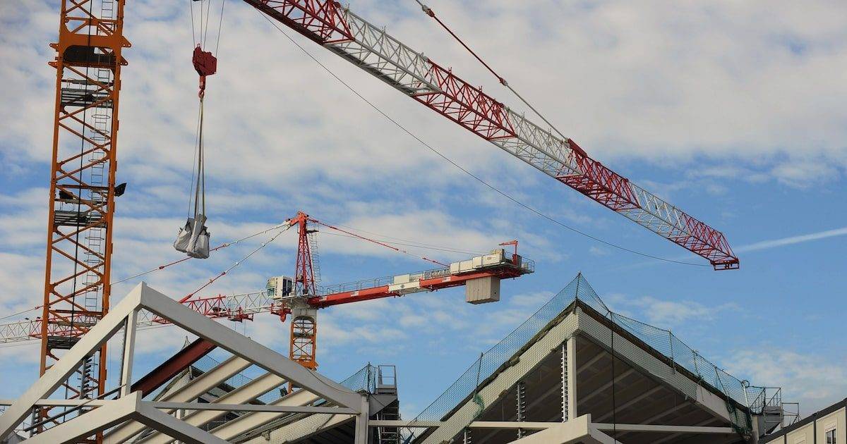 Industria y construcción repuntan en agosto, pero siguen debajo de 2025